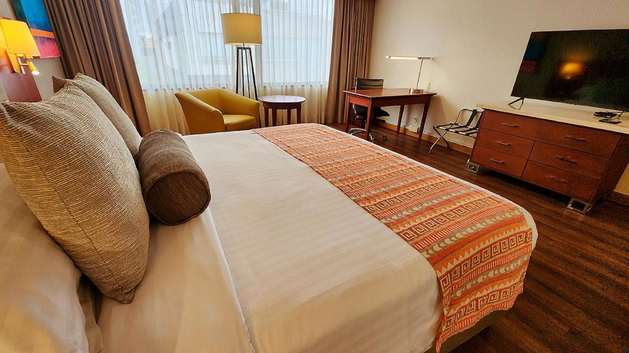 Bogota Plaza Hotel Luaran gambar A bed runner