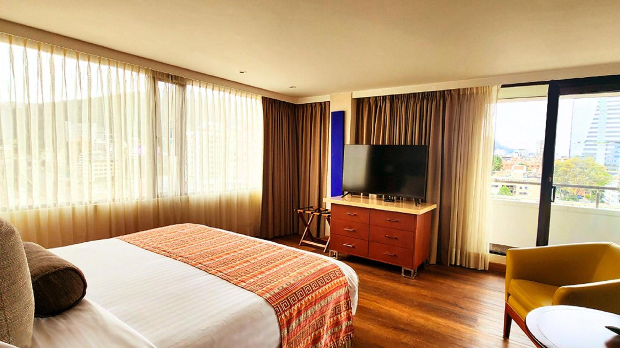 Bogota Plaza Hotel Luaran gambar A bedroom at the hotel